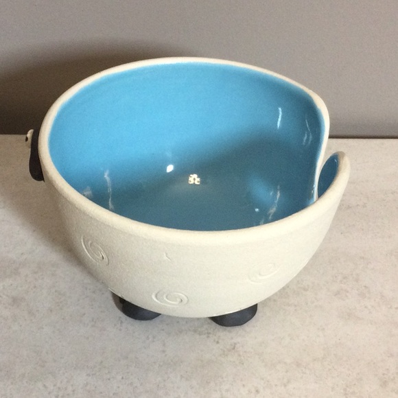 NWT Cute Whimsical Sheep Yarn Bowl with Blue Interior - Picture 2 of 7